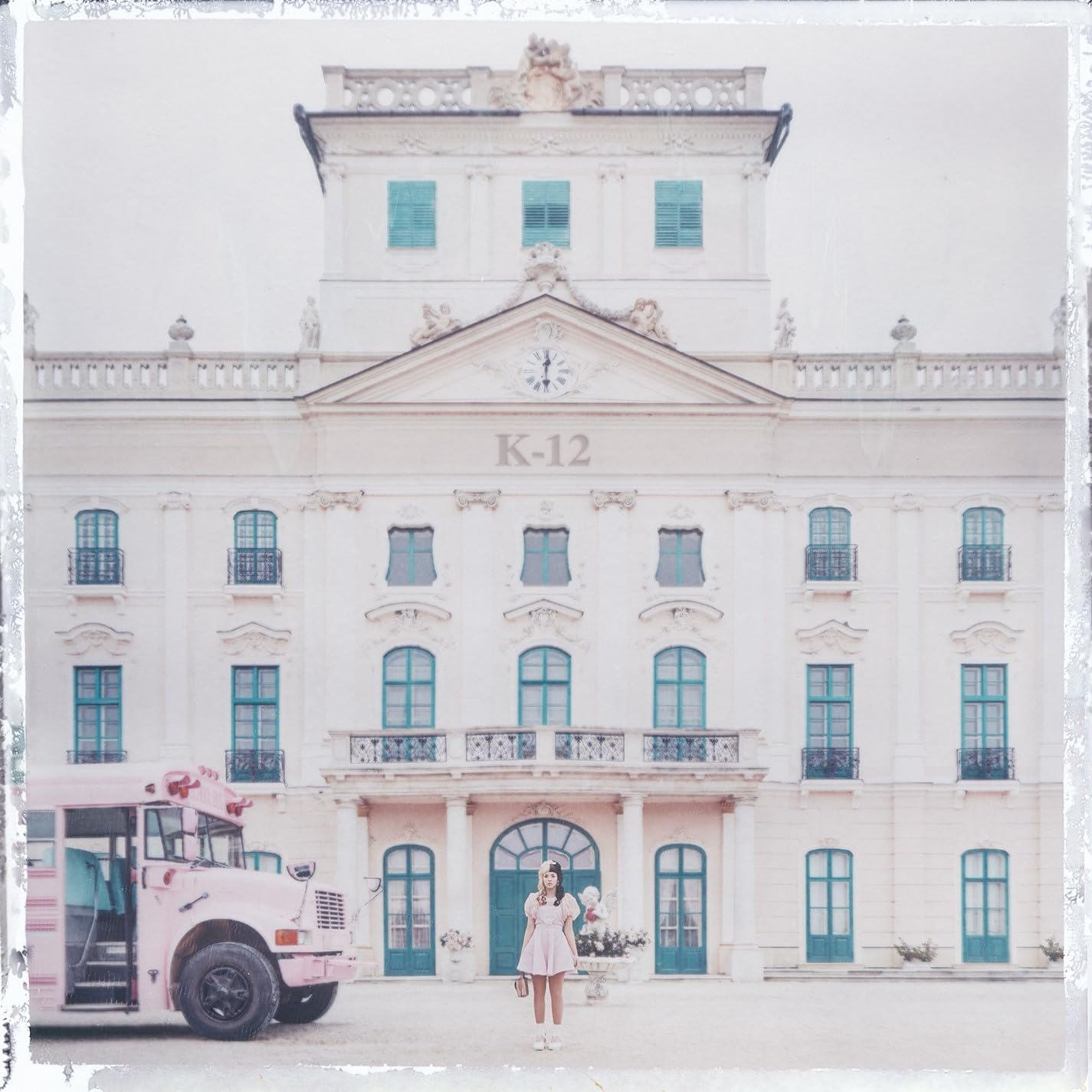 Melanie Martinez  – K-12 - LP Violeta